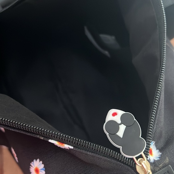 Alice and Olivia by Stacy Bendet daisy tote weekender NWOT - Picture 4 of 4